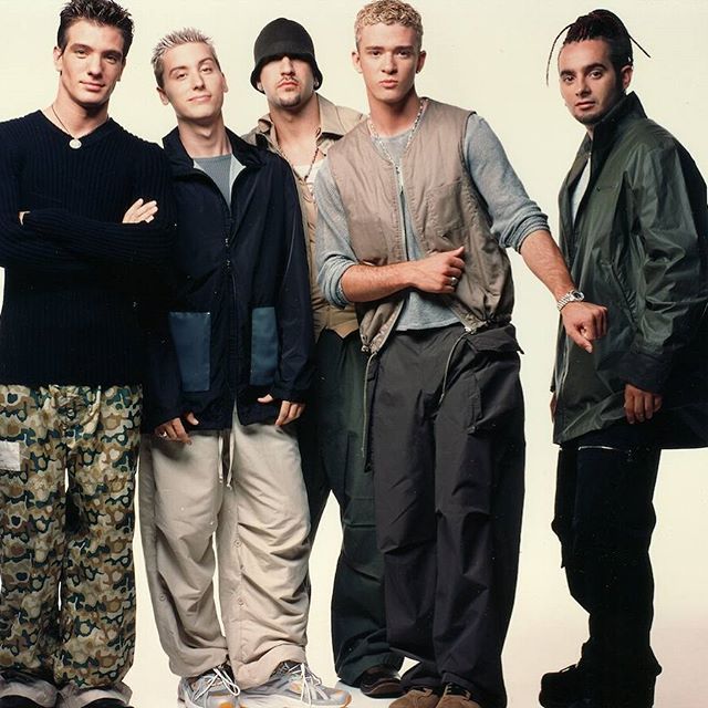 cargo01 Moda Y2K: 7 Tendências dos Anos 2000 que Estão Bombando de Novo
